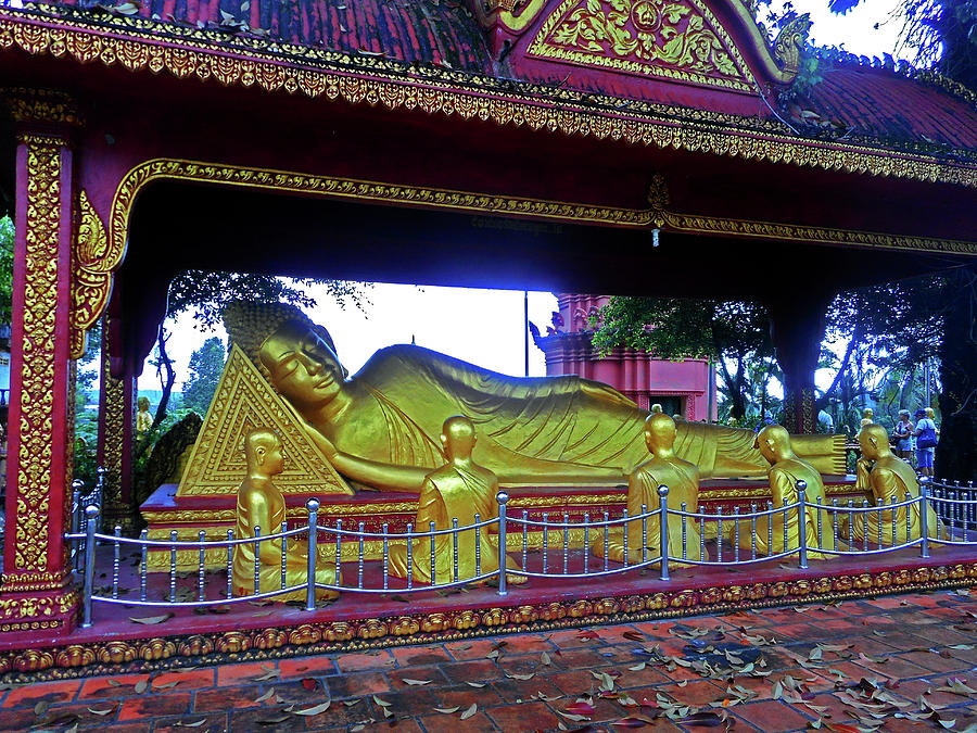 Wat Krom Temple 4 Photograph by Ron Kandt