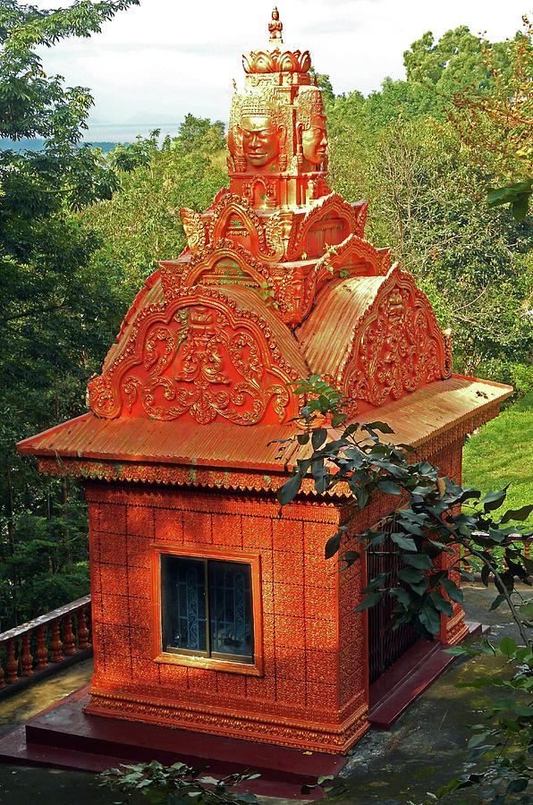 Wat Leu Temple 14 Photograph by Ron Kandt