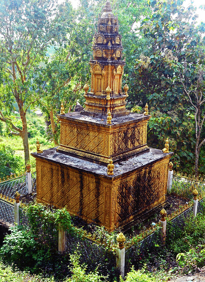 Wat Leu Temple 8 Photograph by Ron Kandt