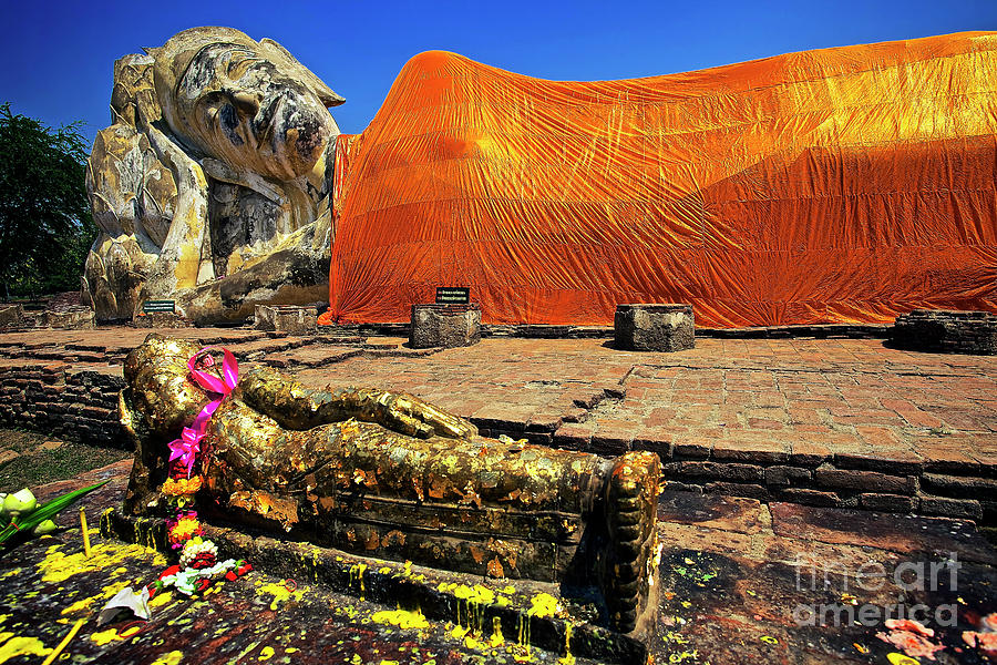 Wat Lokayasutharam Reclining Buddha in Ayutthaya, Thailand Photograph by Sam Antonio