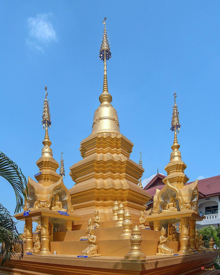 Wat Mae San Ban Luk Phra That Chedi Pinnacle DTHLU0200 Photograph by Gerry Gantt