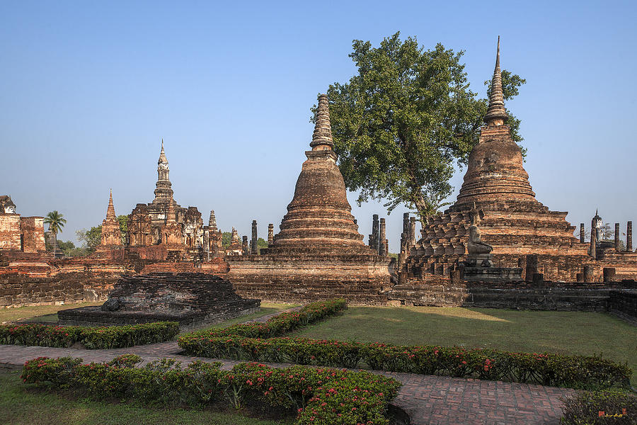 Wat Mahathat Chedi DTHST0014 Photograph by Gerry Gantt