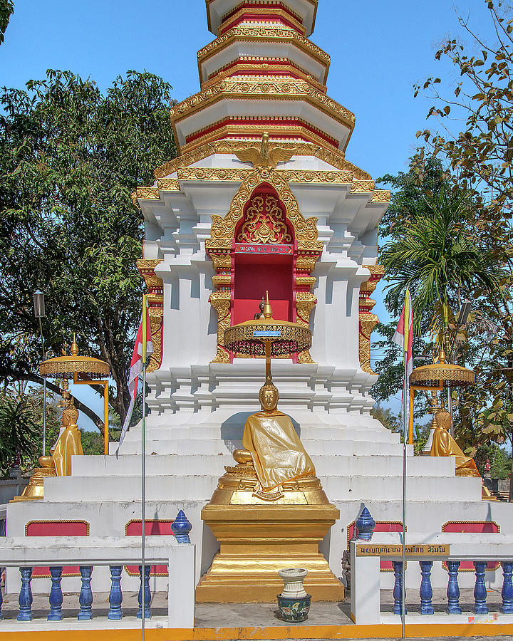 Scenic Photograph - Wat Pa Khoi Nuea Phra That Chedi Buddha Images DTHCM1494 by Gerry Gantt