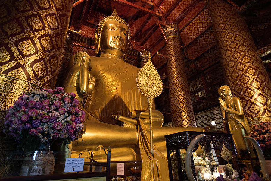 Wat Phanan Choeng 2 Photograph by Scott Cunningham