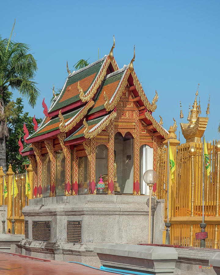 Wat Phra That Hariphunchai Phrathat Hariphunchai Chedi Buddha Shrine DTHLU0010 Photograph by Gerry Gantt