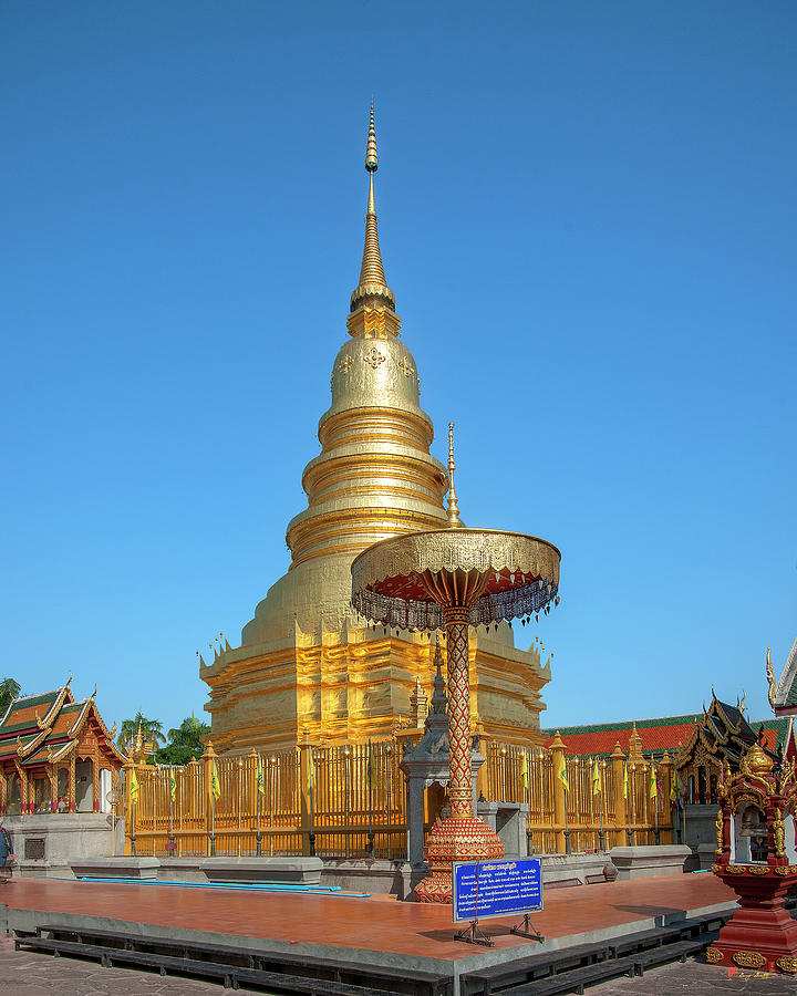 Wat Phra That Hariphunchai Phrathat Hariphunchai Chedi DTHLU0008 Photograph by Gerry Gantt