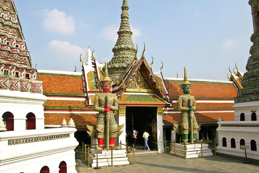 Buddha Photograph - Wat Po Bangkok Thailand 16 by Douglas Barnett