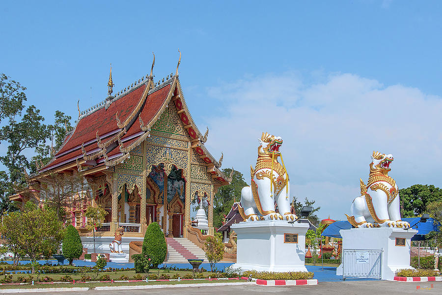 Wat San Pu Loei Phra Wihan and Singha Gate DTHCM2298 Photograph by Gerry Gantt