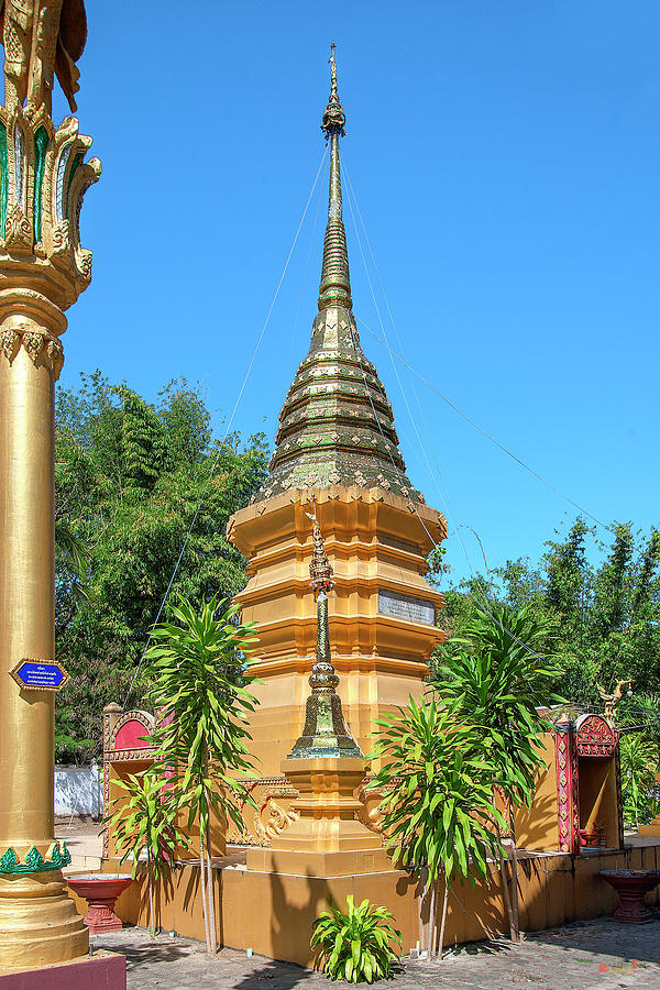 Wat Sara Chatthan Phra That Chedi DTHCM1719 Photograph by Gerry Gantt