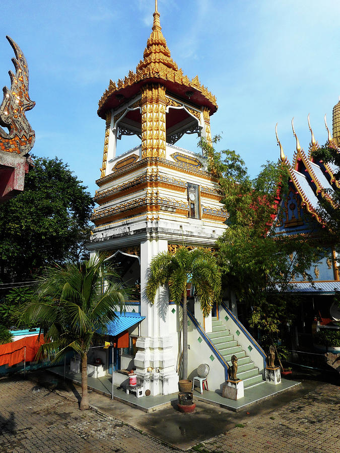 Wat Sawangfa 12 Photograph by Ron Kandt