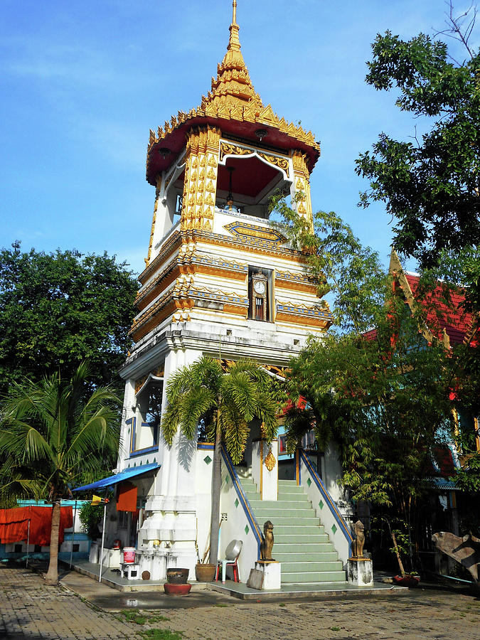 Wat Sawangfa 4 Photograph by Ron Kandt