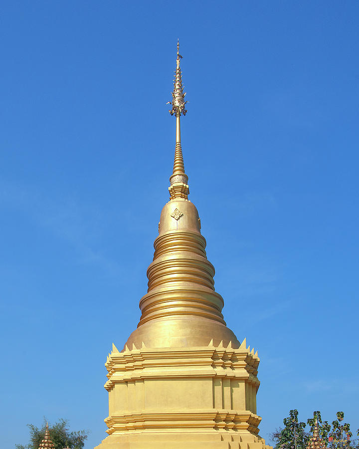 Wat Si Chum Phra That Chedi Pinnacle DTHLU0129 Photograph by Gerry Gantt