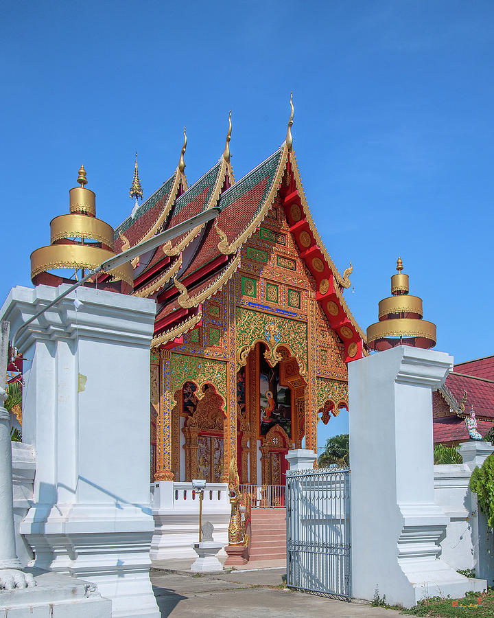 Wat Si Chum Phra Ubosot DTHLU0116 Photograph by Gerry Gantt