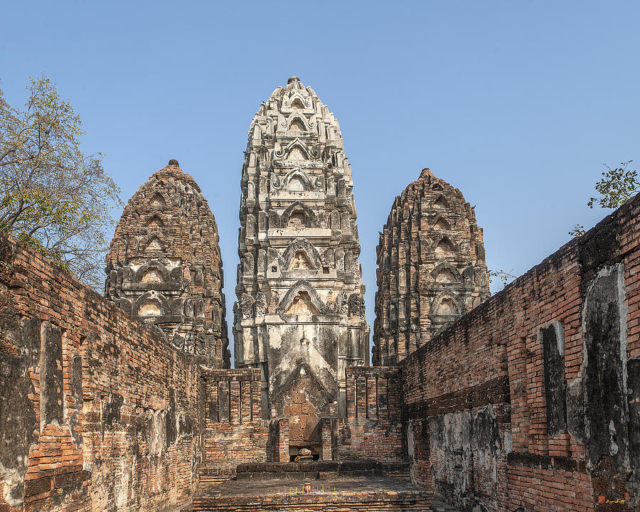 Wat Si Sawai Prangs DTHST0061 Photograph by Gerry Gantt