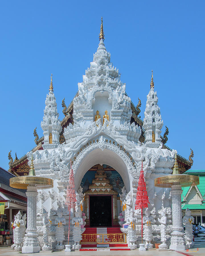 Wat Sun Pa Yang Luang Wihan Luang Gate DTHLU0315 Photograph by Gerry Gantt