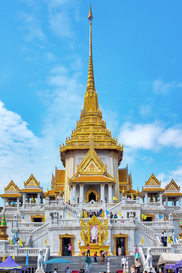 Wat Traimit Photograph by Fabrizio Troiani - Fine Art America