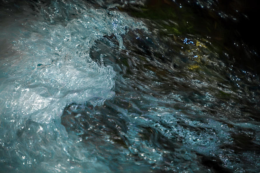 Abstract Photograph - Water Art 11 by Bill Posner