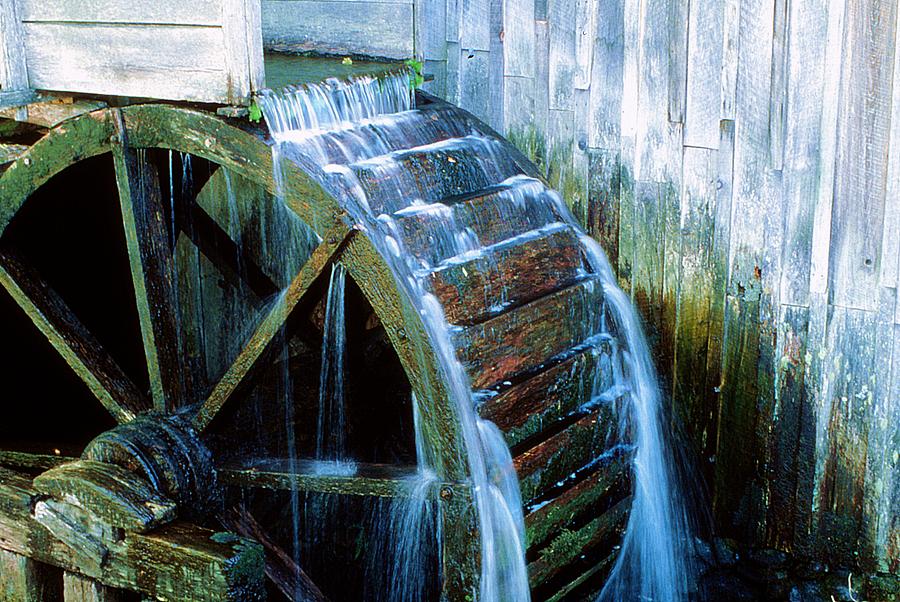 Water Wheel Photograph by Rodney Lee Williams