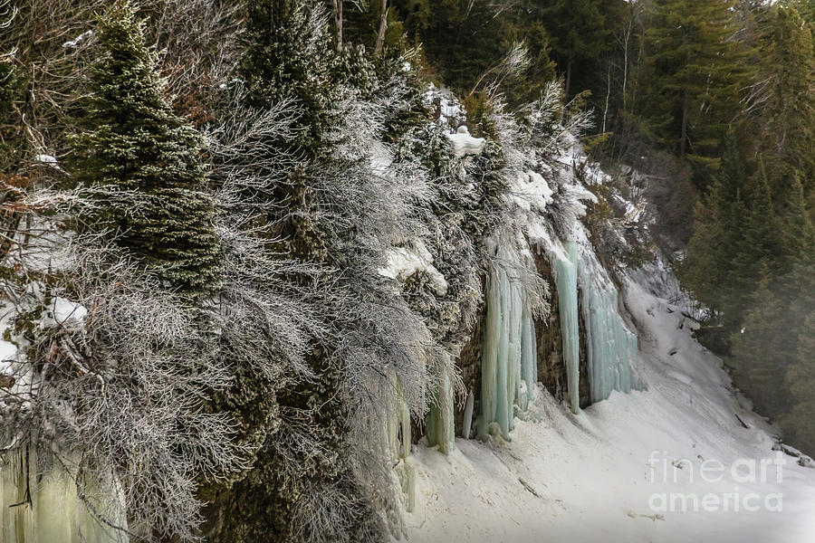 Waterfalls Upper Tahquamenon Icicles -6044 Photograph by Norris Seward