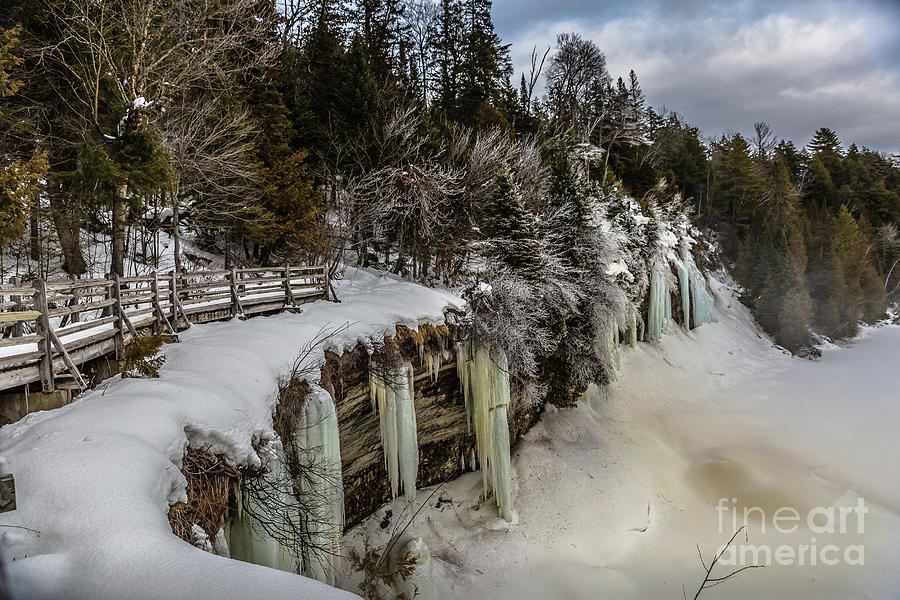 Waterfalls Upper Tahquamenon Icicles -6046 Photograph by Norris Seward