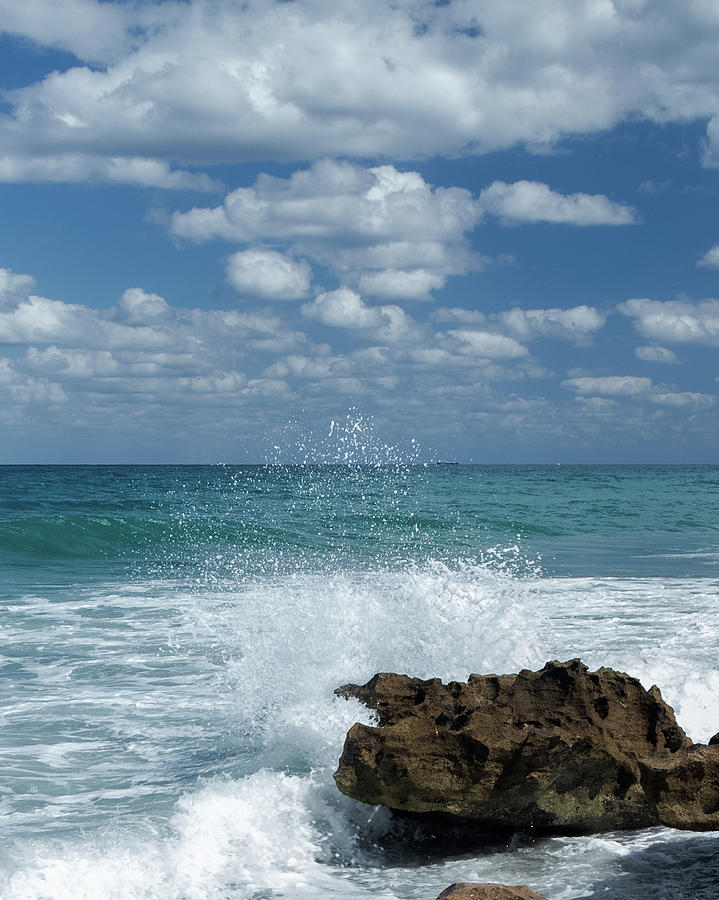 Waves Crashing Photograph by Joe Kopp
