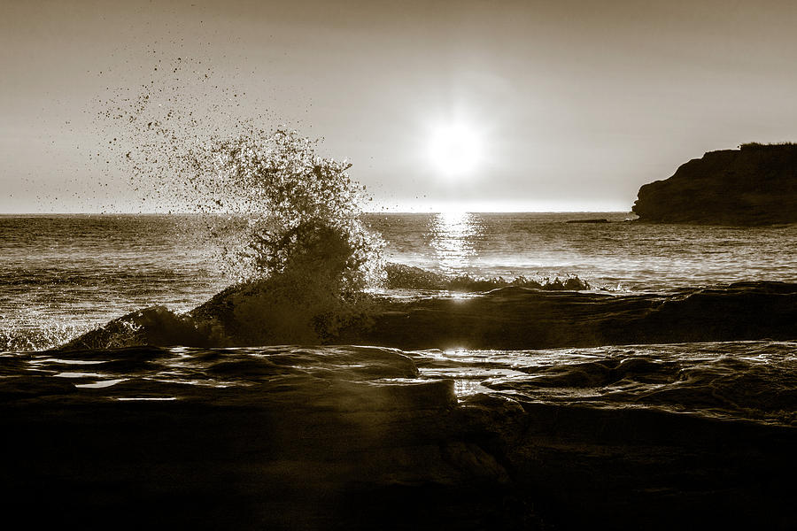 Waves over Cavendish Sandstone Photograph by Chris Bordeleau