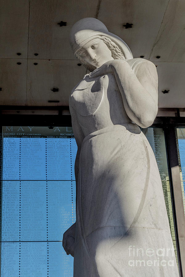 Weeping Lady at Virginia War Memorial 8290V Photograph by Doug Berry