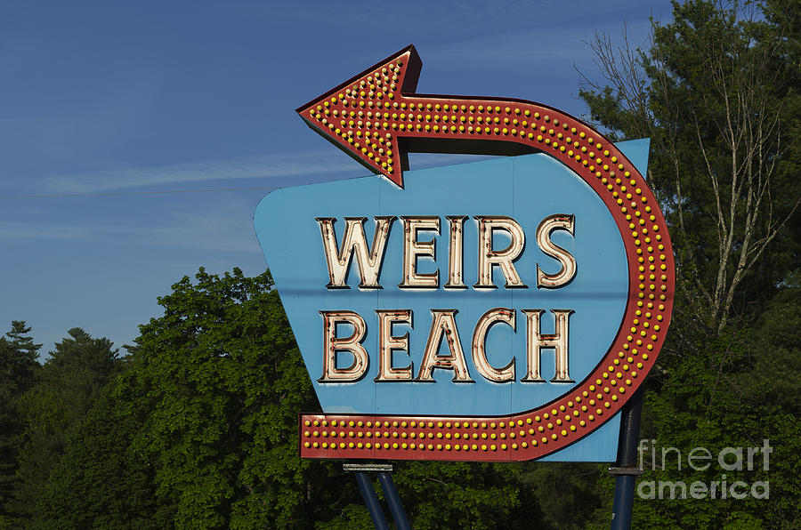 Weirs Beach NH Sign - color Photograph by David Gordon