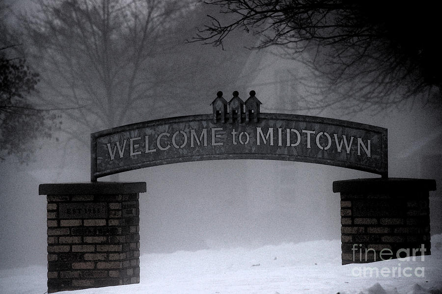 Welcome to Midtown Photograph by Linda Shafer