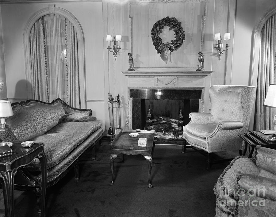 Well-appointed Living Room, C.1940s Photograph by H. Armstrong Roberts/ClassicStock