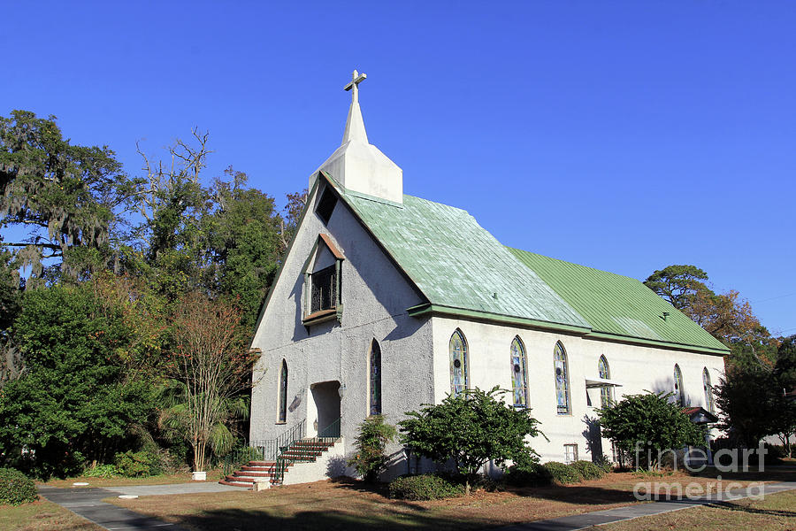 Wesley Oak United Methodist Church Photograph by Jennifer Robin