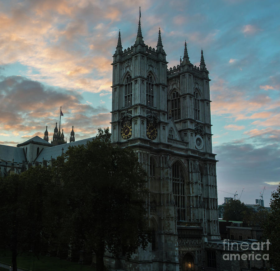 Westminster Abbey Photograph - Westminster Abbey Dawn Light by Mike Reid