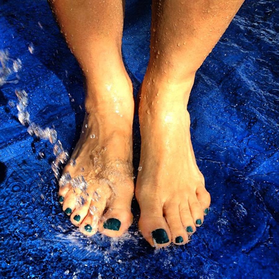 Wet Blue Toes Photograph by Juan Silva