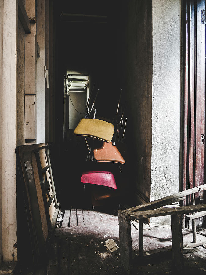 Abandoned Photograph - What A Mess. Hallway In Abandoned Building. by Dylan Murphy Abandoned Photograph - What A Mess. Hallway In Abandoned Building. by Dylan Murphy