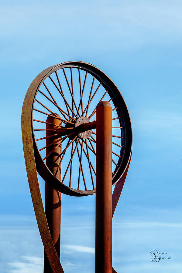 Wheel in the Sky Photograph by David Millenheft