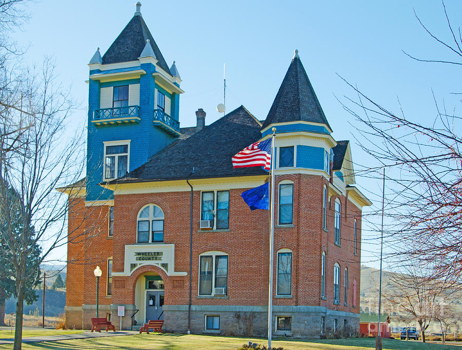 Wheeler County Courthouse Photograph by Rex Wholster