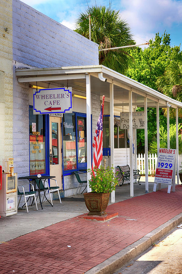 Wheelers Cafe Arcadia FL Photograph by Chris Smith