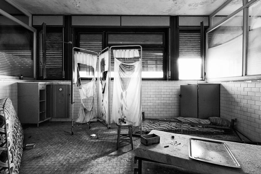 Black And White Photograph - When first aid comes to late - urban decay by Dirk Ercken