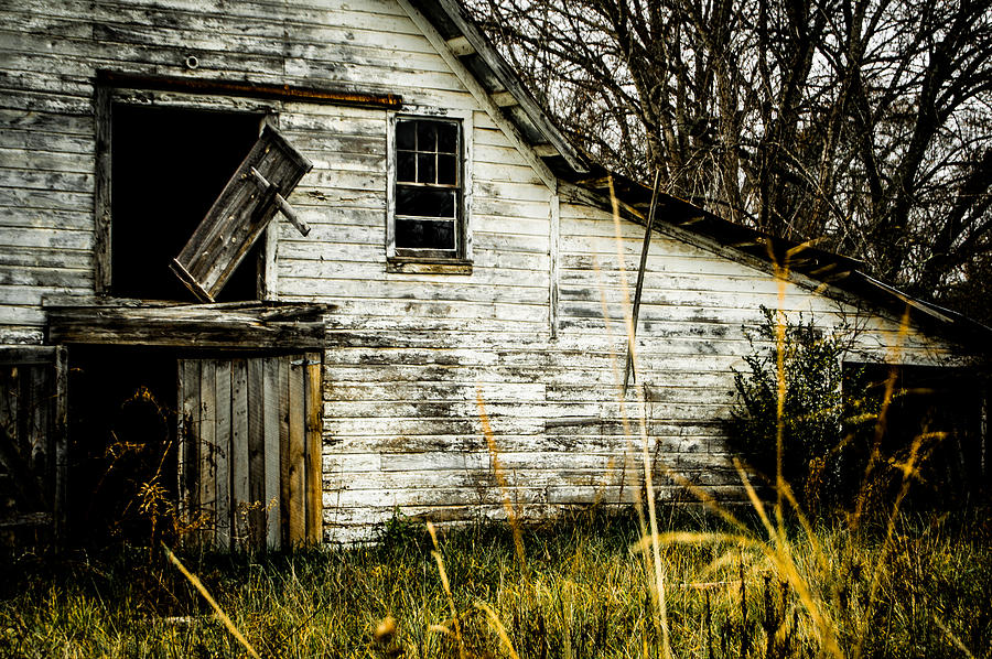 White Barn Photograph by Chris Jones - Fine Art America