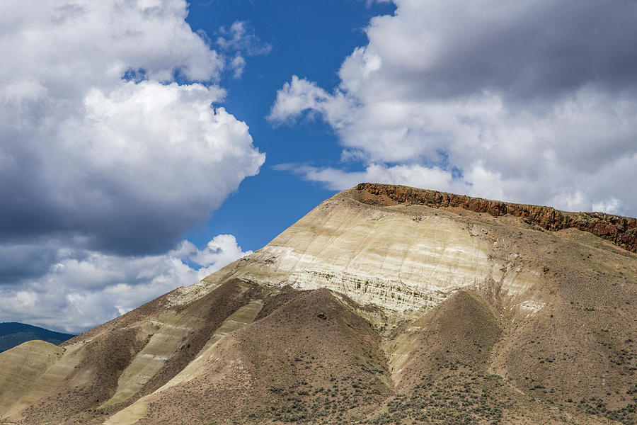 White Clay CLiff in the Oregon Painted Hills Photograph by John Trax