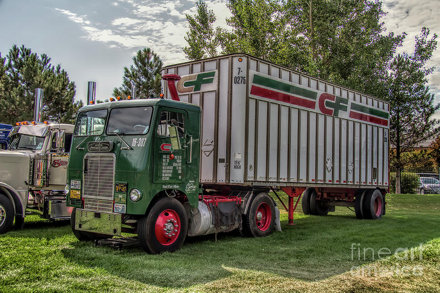 White Freightliner Consolidated Freightways Freightli