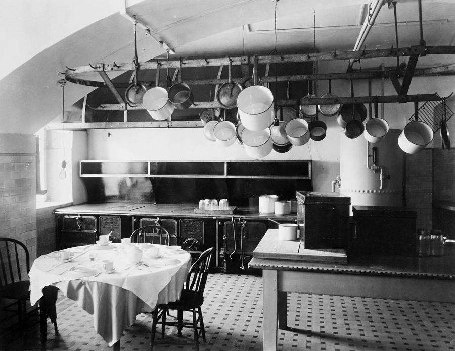 White House Kitchen, 1901 Photograph by Granger