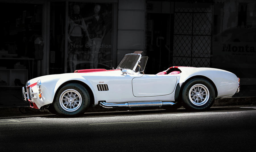 White-Red Ford Cobra Photograph by Gene Parks