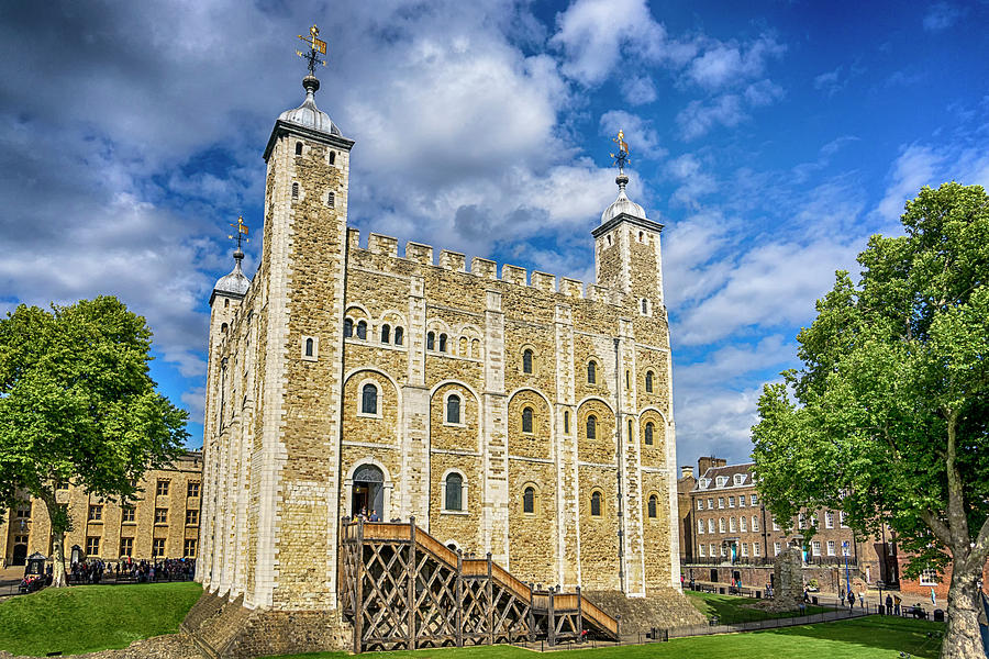 White Tower of London 7K_DSC1933_09092017  Photograph by Greg Kluempers