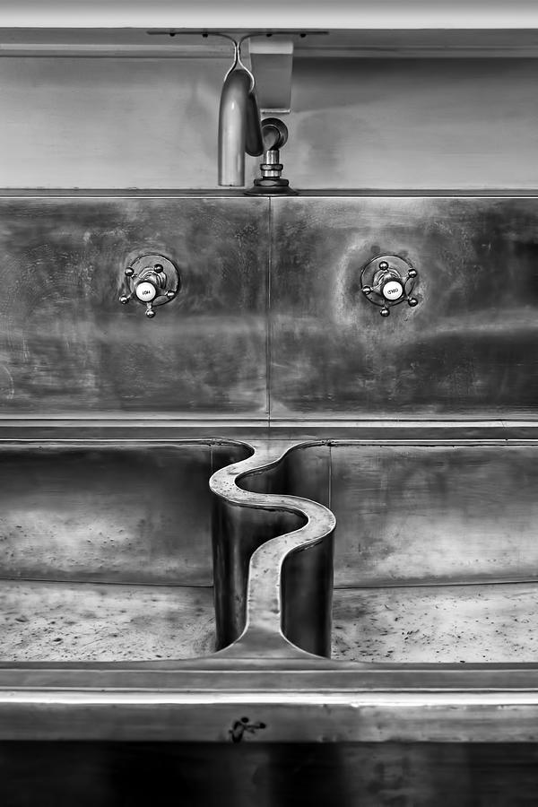 Wiggle Room - Sink Photograph by Nikolyn McDonald