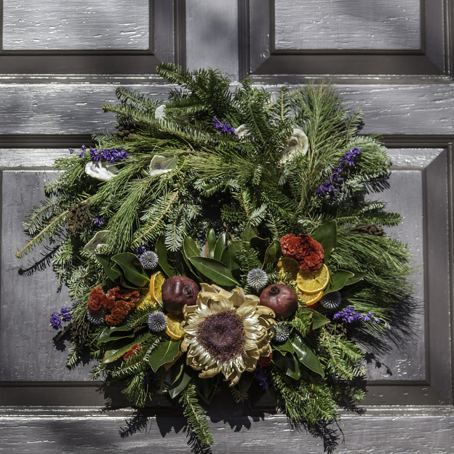 Williamsburg Wreath 20 Photograph by Teresa Mucha