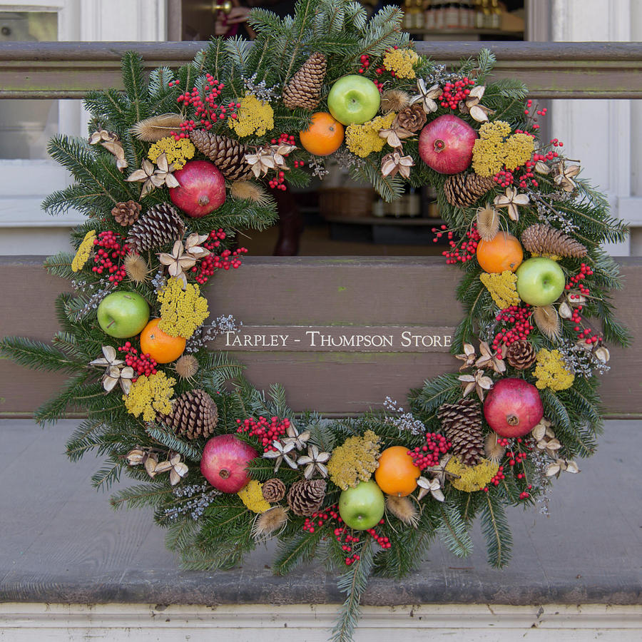 Christmas Photograph - Williamsburg Wreath 43 by Teresa Mucha
