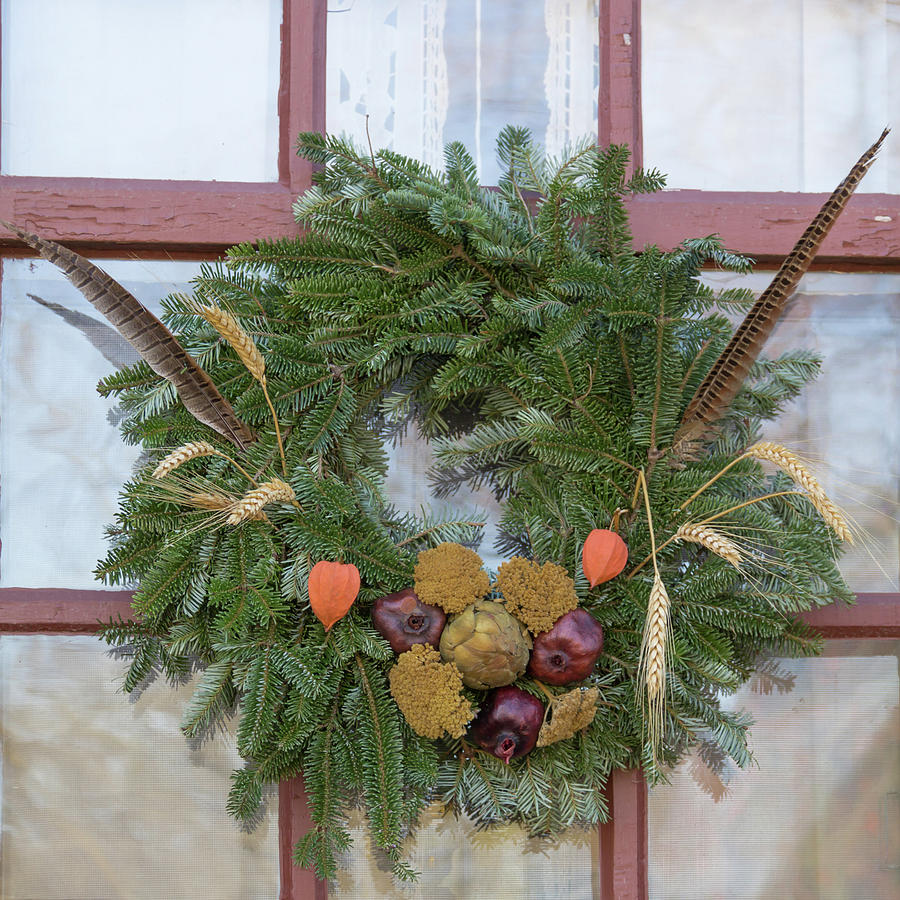 Williamsburg Wreath 91 Photograph by Teresa Mucha