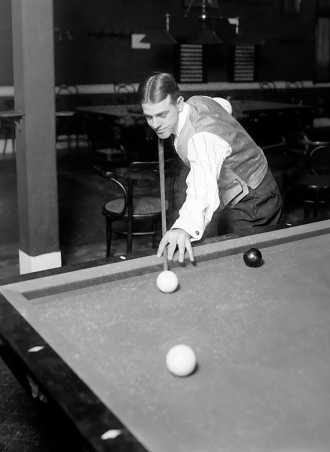 WILLIE HOPPE CHAMPION BILLIARD PLAYER c. 1908 Digital Art by Daniel ...