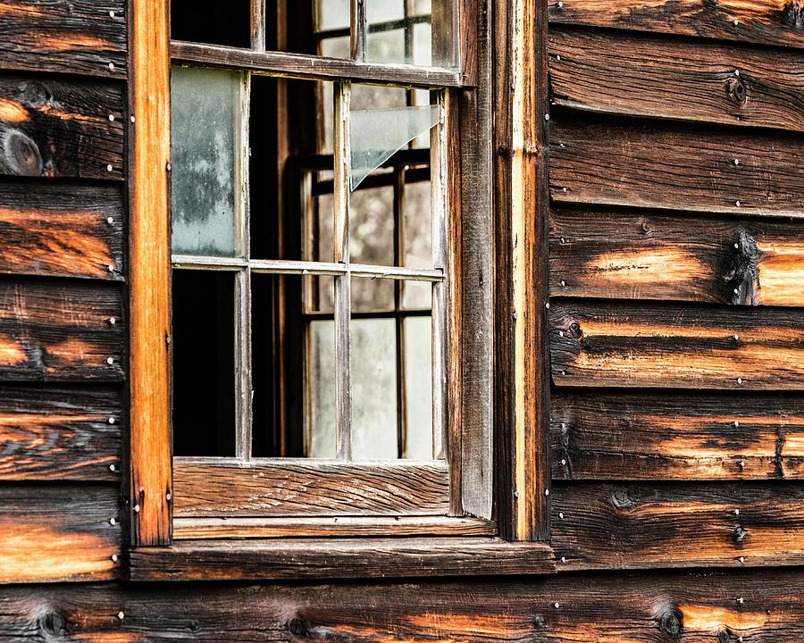 Windows Woe Photograph by Pamela Taylor